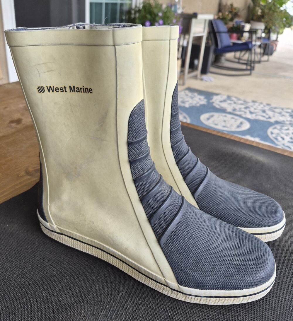 West Marine Sailing Boots Size 9 Ice Blue Deck Boot Anti Scuff Fishing Zipper
